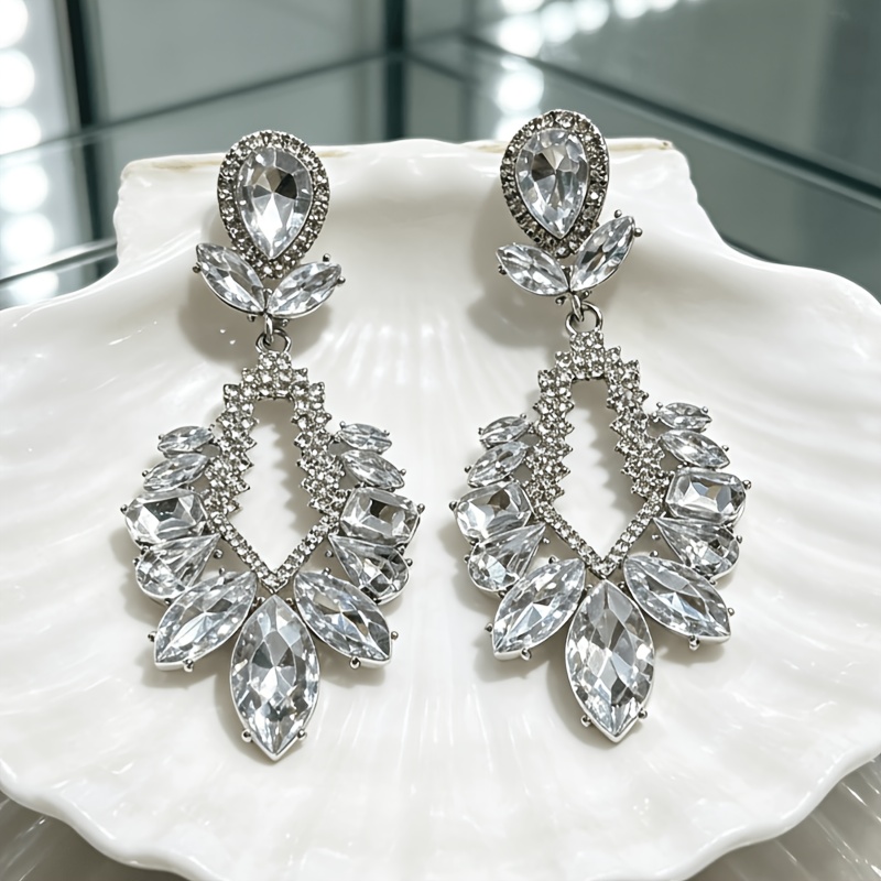 Women's Fashionable Long Style Temperament Earrings